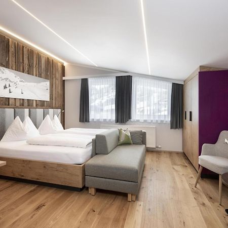 Austria Alpinhotel Ski In Ski Out An Der Edelweissbahn Обертауерн Екстериор снимка