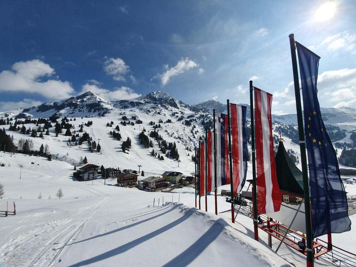 Austria Alpinhotel Ski In Ski Out An Der Edelweissbahn Обертауерн Екстериор снимка