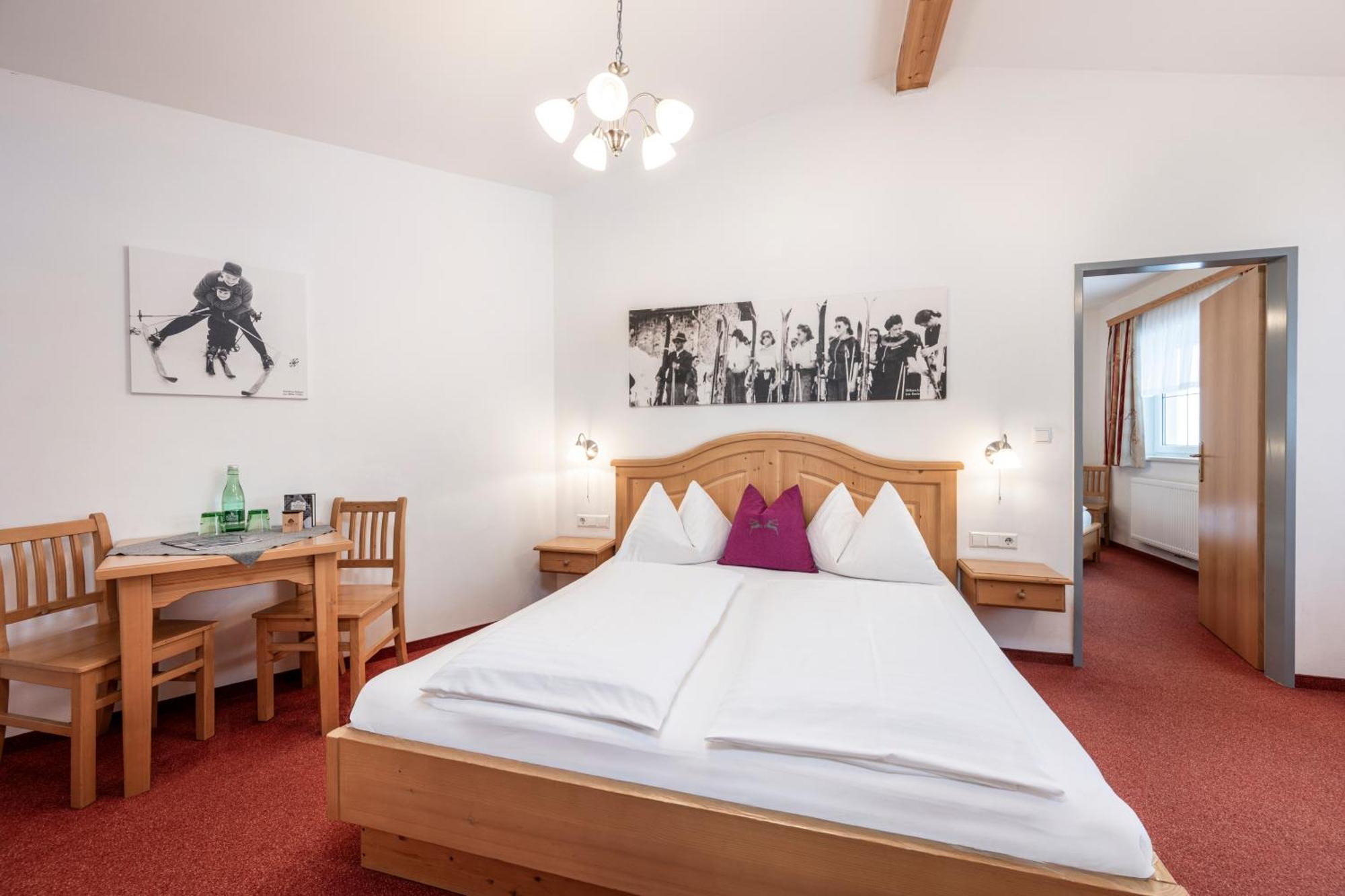 Austria Alpinhotel Ski In Ski Out An Der Edelweissbahn Обертауерн Екстериор снимка