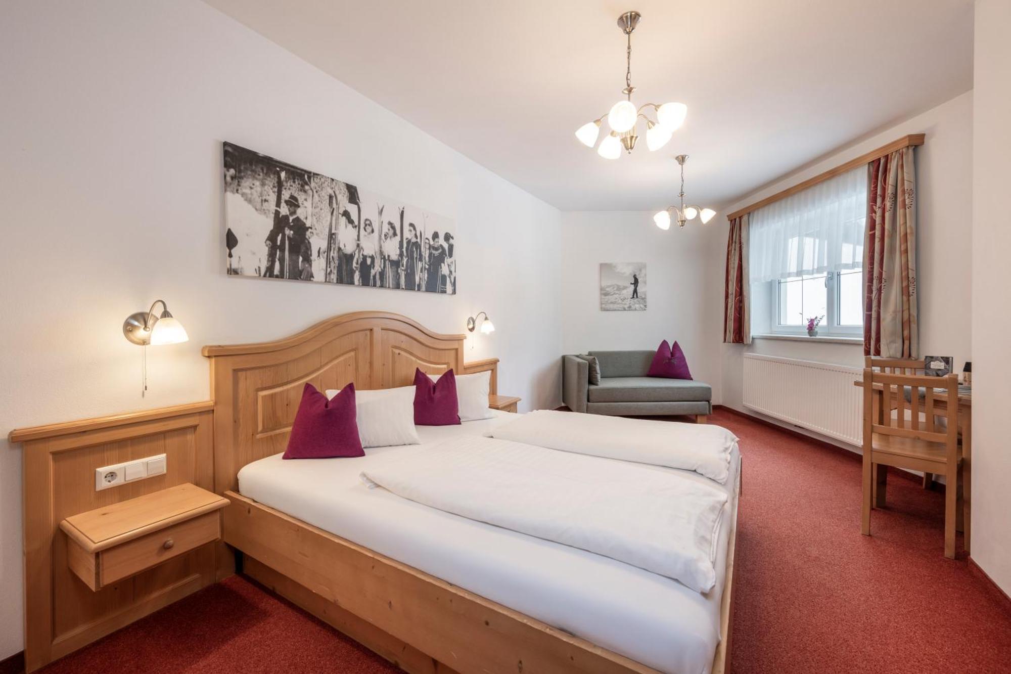 Austria Alpinhotel Ski In Ski Out An Der Edelweissbahn Обертауерн Екстериор снимка
