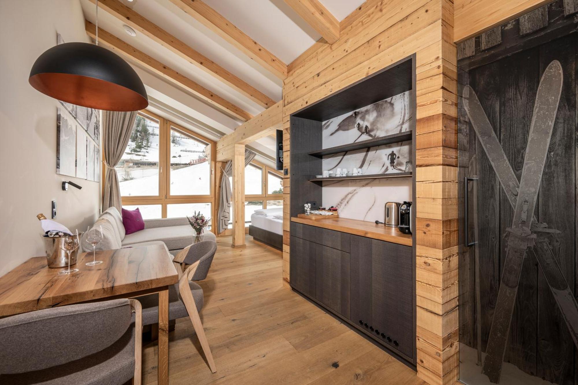 Austria Alpinhotel Ski In Ski Out An Der Edelweissbahn Обертауерн Екстериор снимка