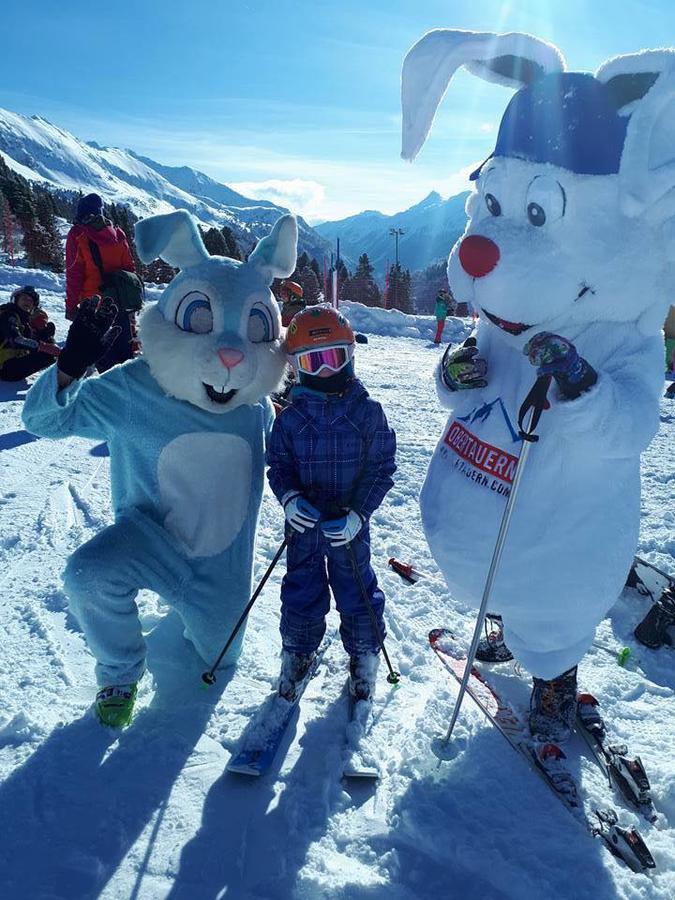Austria Alpinhotel Ski In Ski Out An Der Edelweissbahn Обертауерн Екстериор снимка